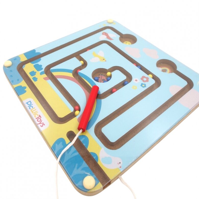 Medinis magnetinis labirintas vaikams ,,PicwicToys"