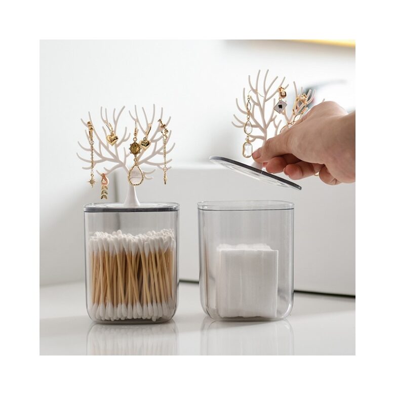 Plastikinė dėžutė su bižuterijos stoveliu