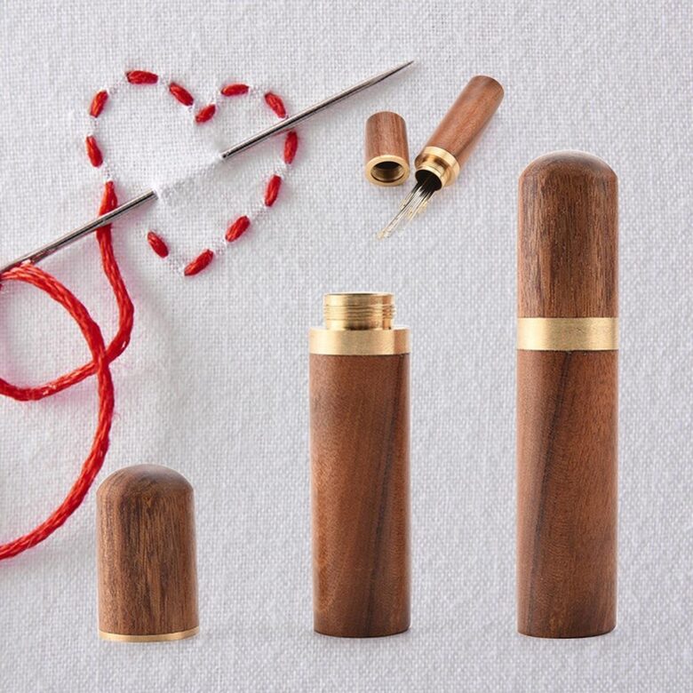 Medinė dėžutė smulkiems daiktams