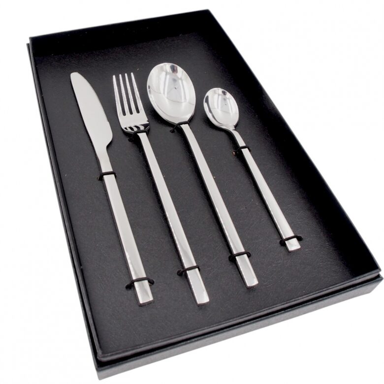 Nerūdyjančio plieno stalo įrankių rinkinys