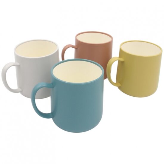 Modernus ir patogus plastikinis puodelis