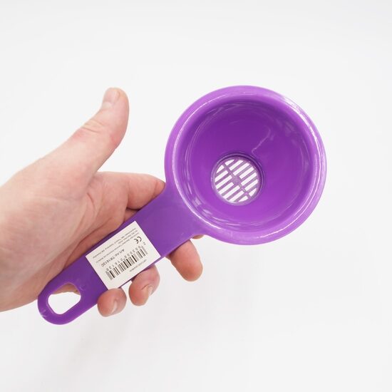 Plastikinis sietelis buteliui